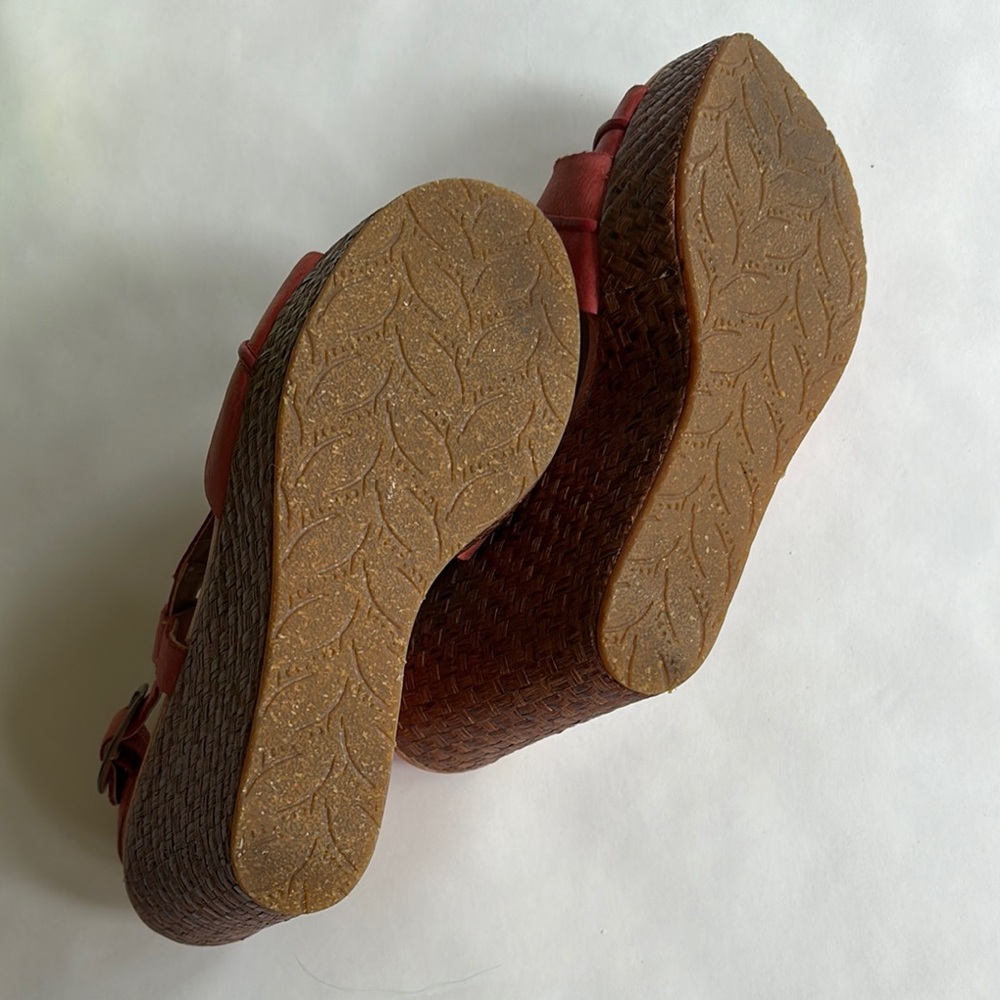 Naya Estra Red Genuine Leather Wedge Sandals Size 8 - Picture 7 of 12